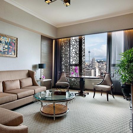 Sofitel Macau At Ponte 16 Exterior foto A living room in a suite at the Shangri-La Hotel, Kuala Lumpur