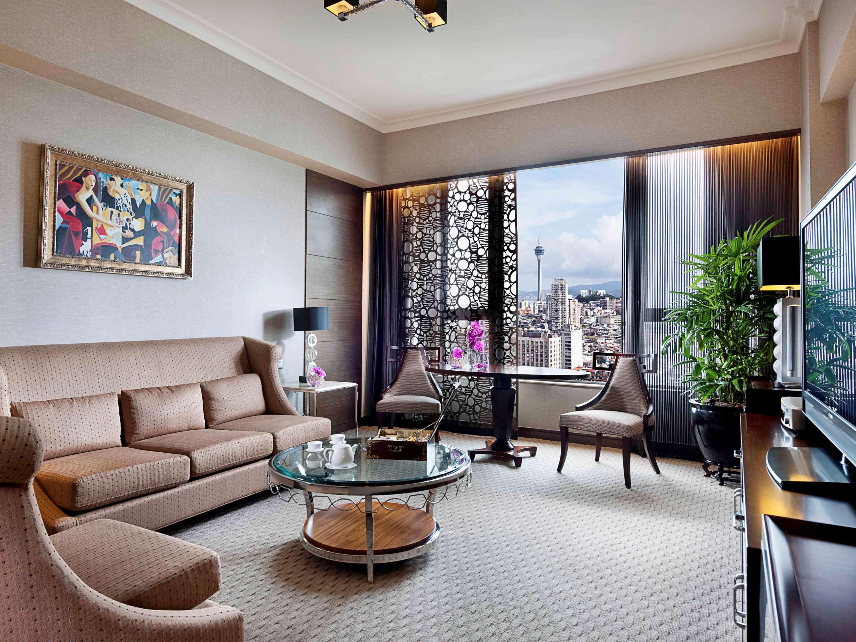 Sofitel Macau At Ponte 16 Exterior foto A living room in a suite at the Shangri-La Hotel, Kuala Lumpur