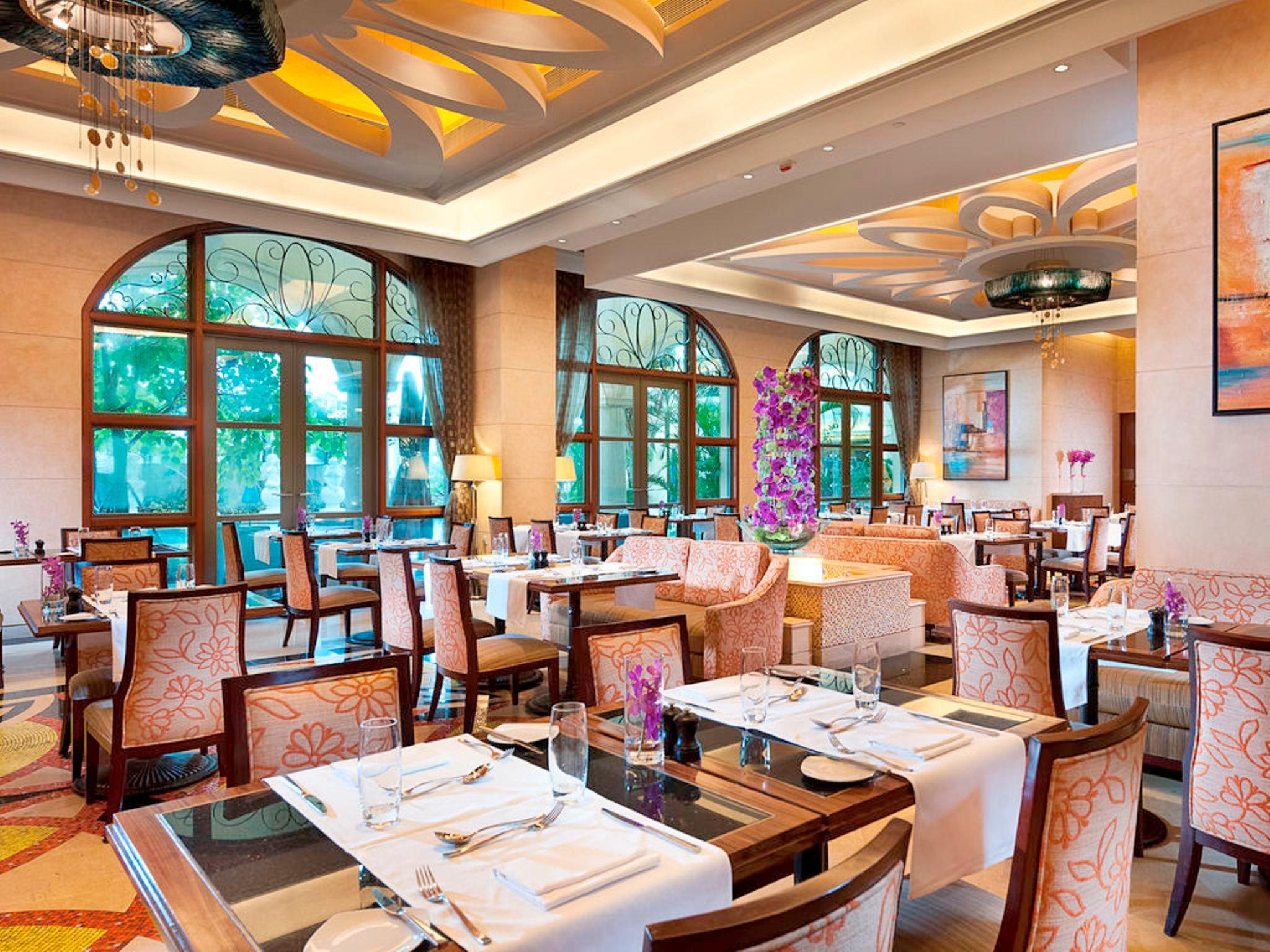 Sofitel Macau At Ponte 16 Exterior foto The restaurant