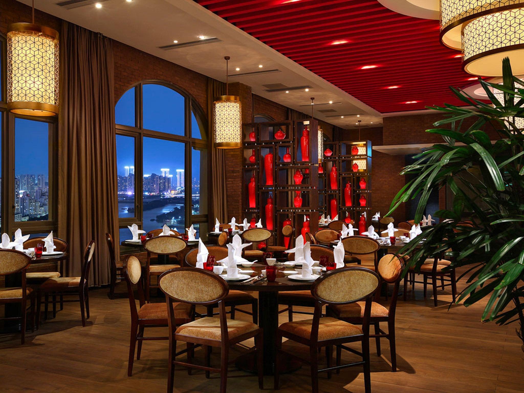 Sofitel Macau At Ponte 16 Exterior foto The interior of a restaurant in Dubai, United Arab Emirates