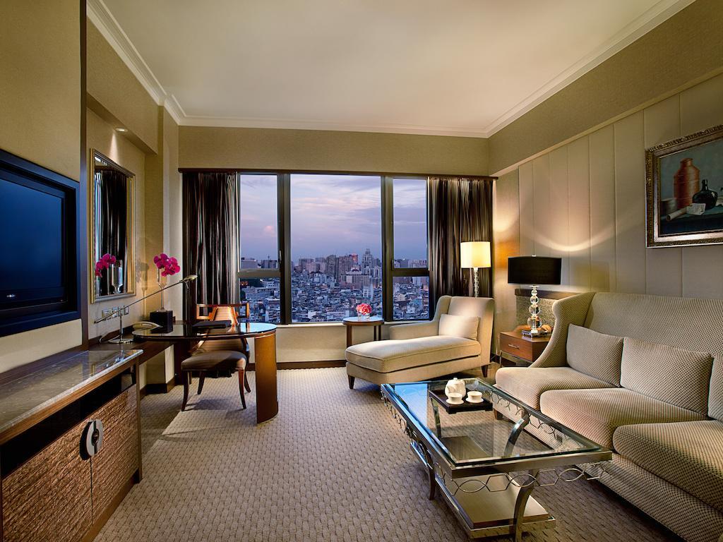 Sofitel Macau At Ponte 16 Exterior foto A suite at the Mandarin Oriental, Seoul