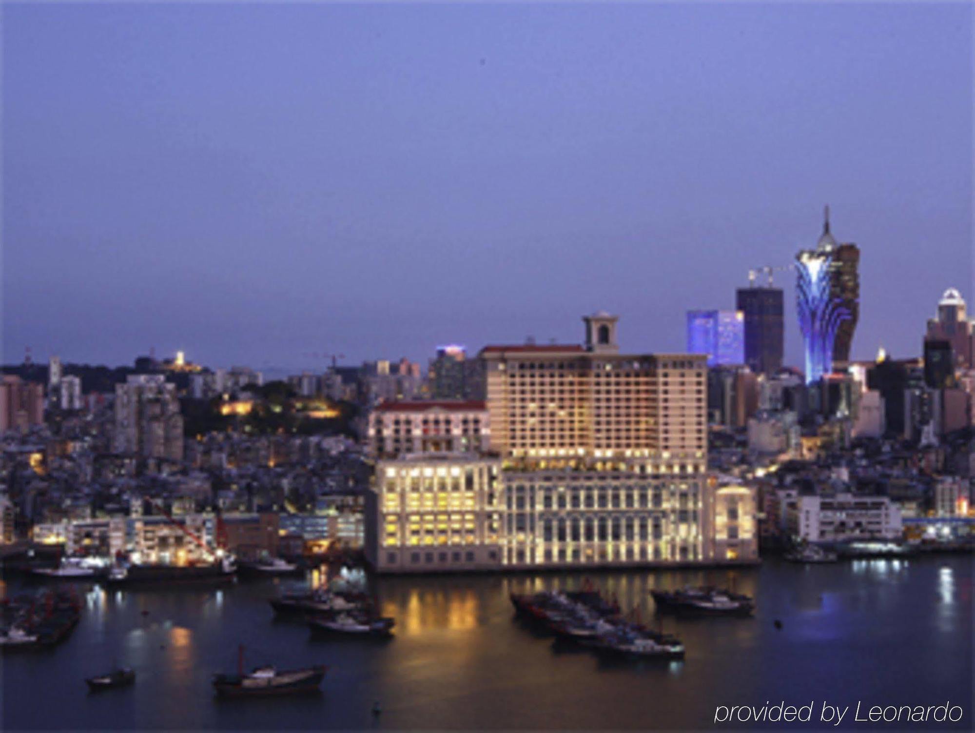 Sofitel Macau At Ponte 16 Exterior foto The view of the hotel from the sea