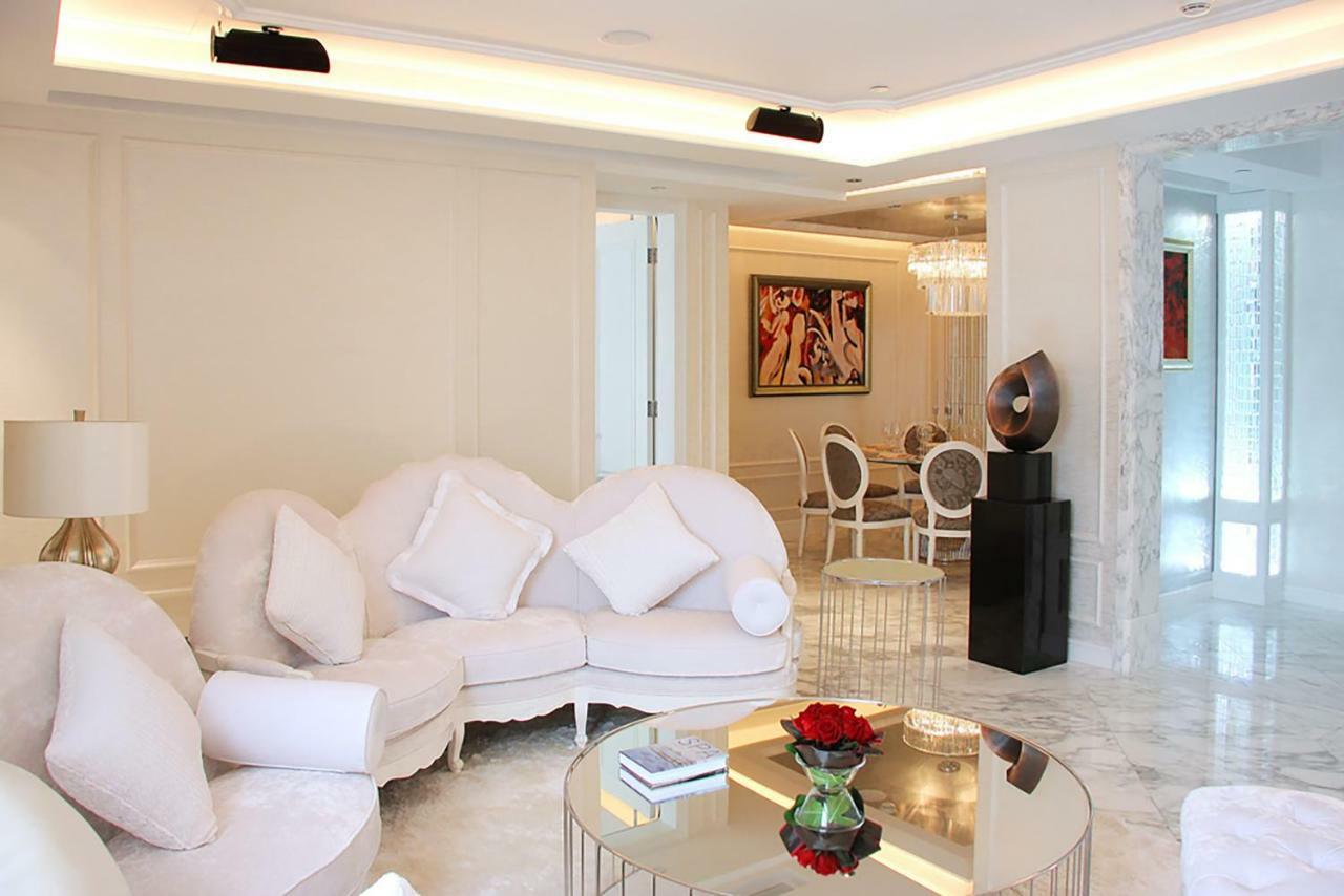 Sofitel Macau At Ponte 16 Exterior foto A living room in a luxury apartment